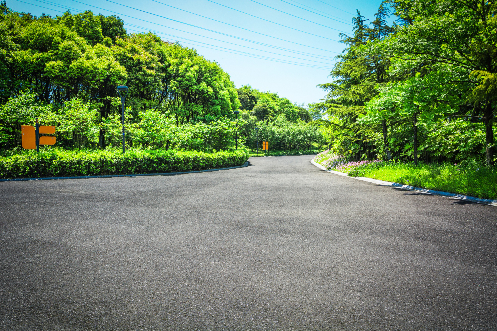 How Much Does It Cost to Tarmac a Driveway? – Tarmac Company Prices